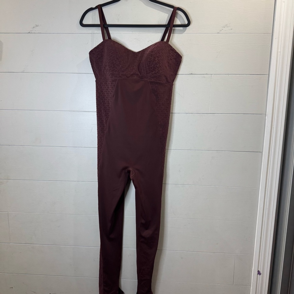 Victoria's Secret VSX Elevate™ Logo Mesh Catsuit Size Large - Picture 2 of 13